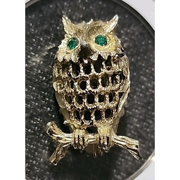 Napier Jewelry - Vintage Napier GoldTone Owl Bird Green Rhinestone Eyes 1." Brooch Pin